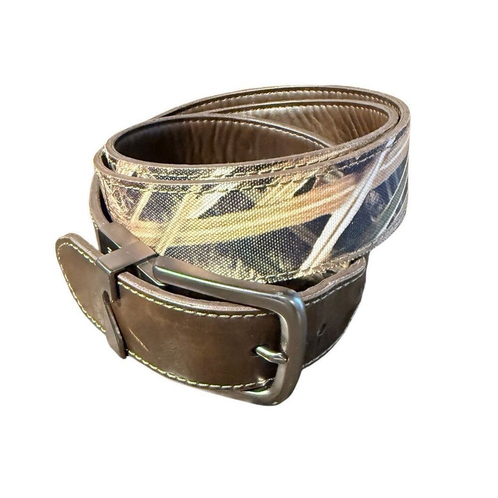 Mossy Oak Mens Blades Waterfowl Reversible Belt XL (42-44) Bottle Opener